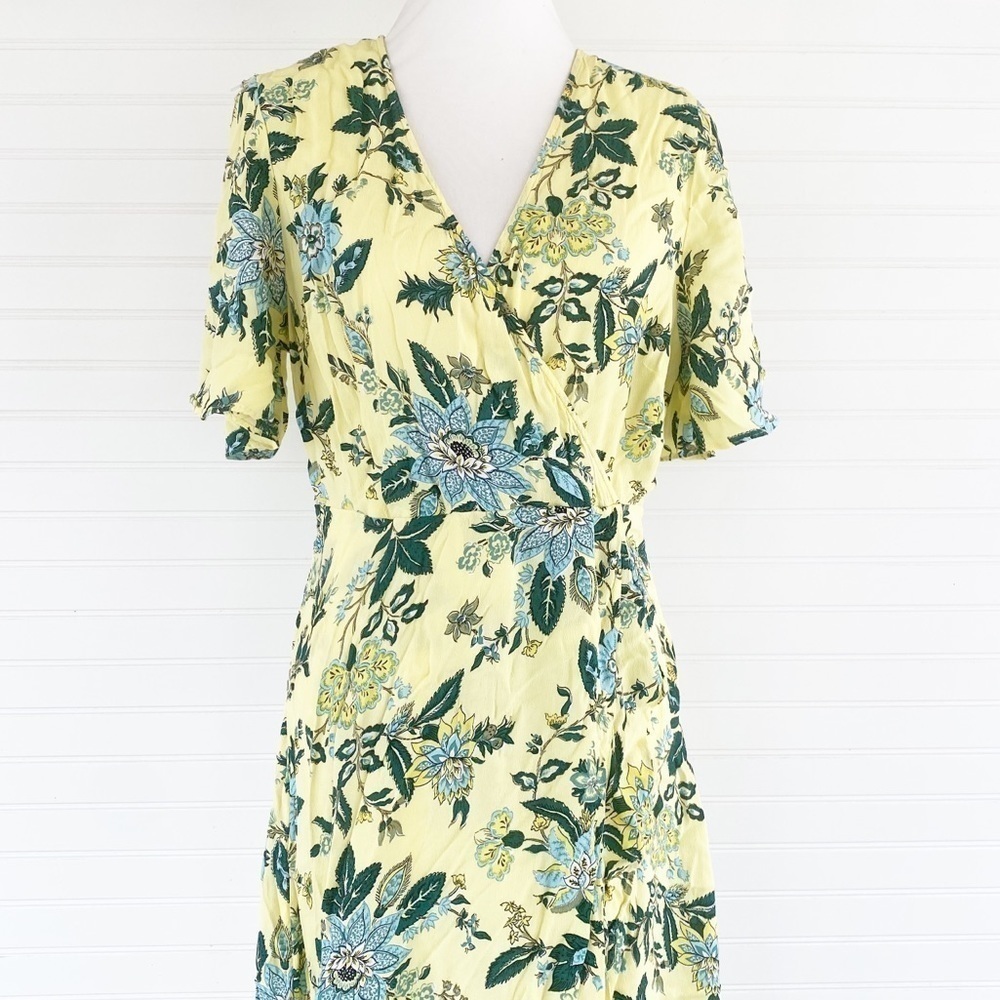 Floral Ruffle wrap dress Size 12